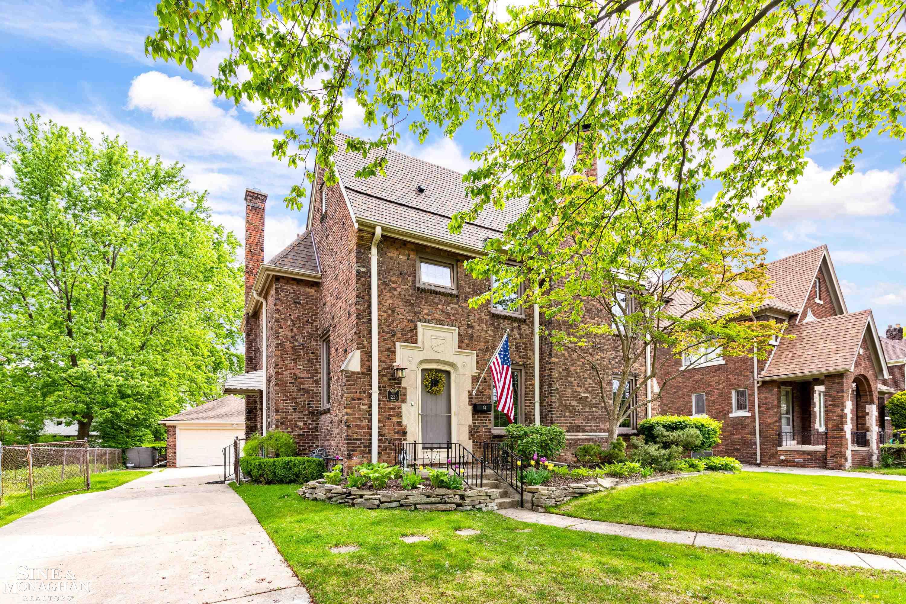 1228 Bedford Road Grosse Pointe Park, MI 48230 - Photo 1 of 56
