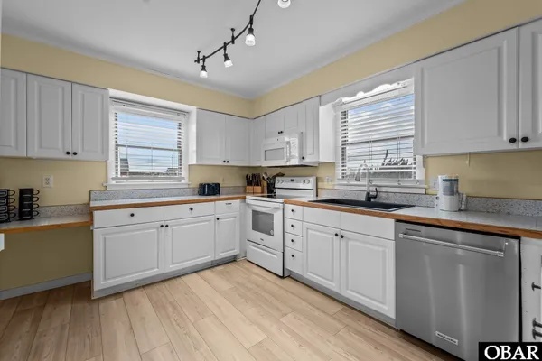 $2,300,000 | 4401 South Virginia Dare Trail, Nags Head, NC 27959