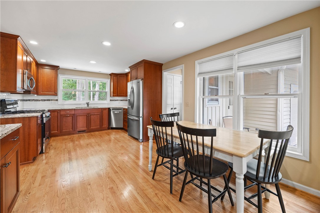 32 Summit Oaks Pittsford, NY 14534 - Photo 11 of 49