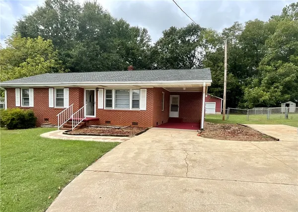 $225,000 | 206 Gracie Street, Seneca, SC 29678