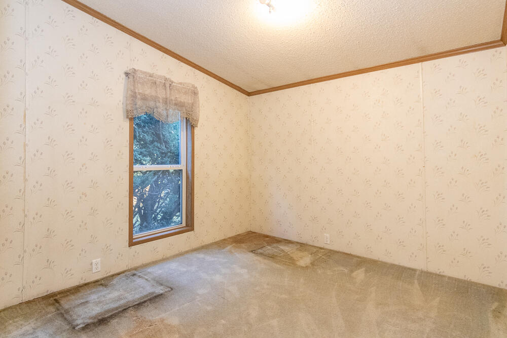 47579 Highway 51 Decatur, MI 49045 - Photo 23 of 46 Bed 2