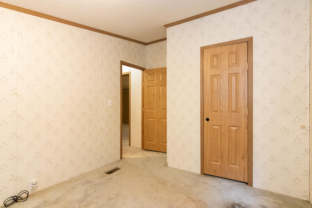 47579 Highway 51 Decatur, MI 49045 - Photo 25 of 46 Bed 2 b