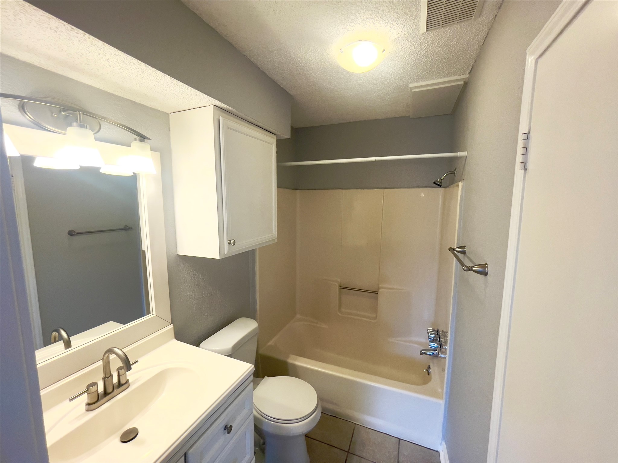 2001 Kenneth Avenue, Unit A Austin, TX 78741 - Photo 5 of 17