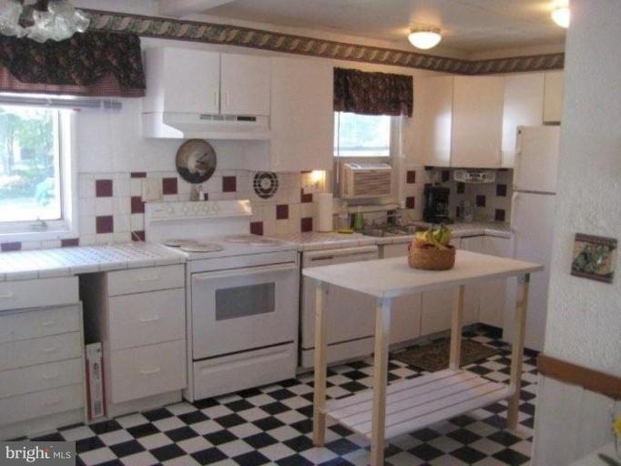 712 Falconer Road Joppa, MD 21085 - Photo 5 of 9 Kitchen