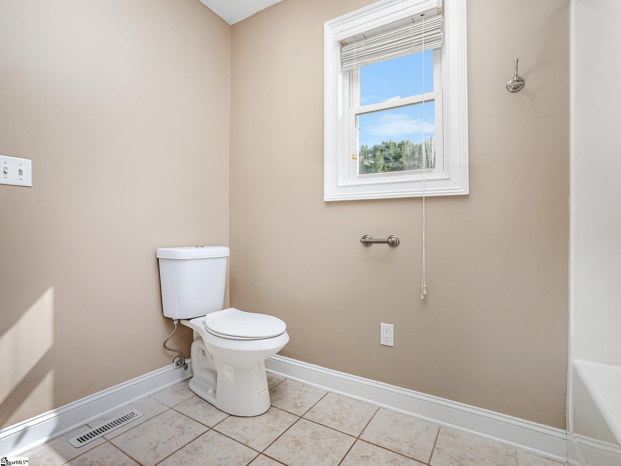 103 Fair Haven Court Seneca, SC 29672 - Photo 10 of 44