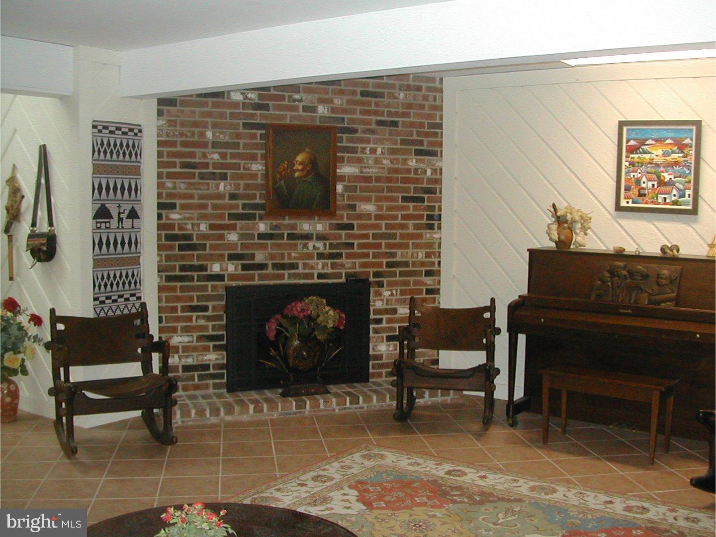 18 White Oak Road Landenberg, PA 19350 - Photo 14 of 23 Family Room
