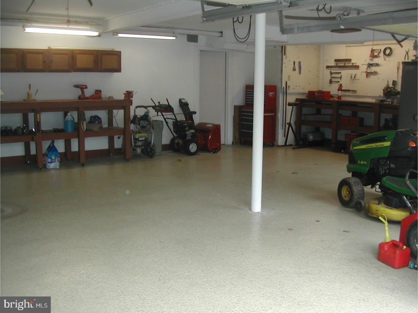 18 White Oak Road Landenberg, PA 19350 - Photo 19 of 23 Garage