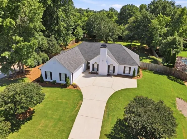 $435,000 | 1921 East Bay Street, Hoschton, GA 30548