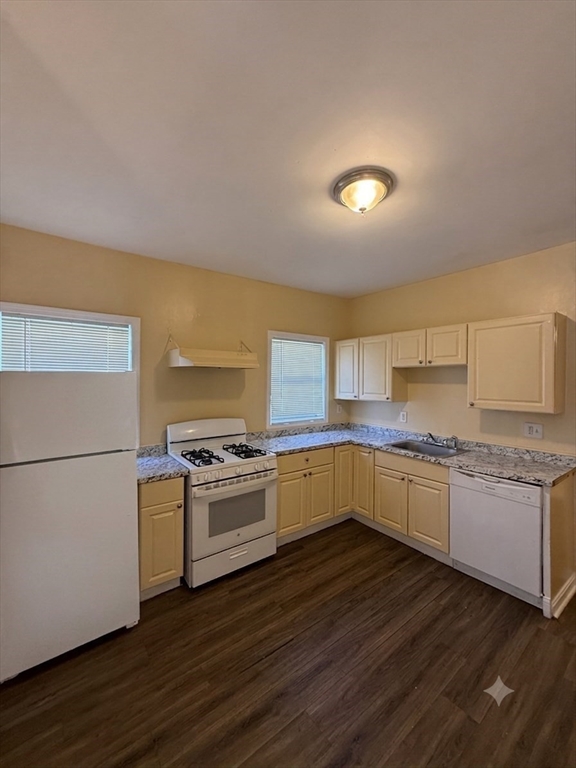 71 Davison Street, Unit 1 Boston, MA 02136 - Photo 4 of 11