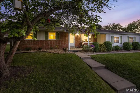 $295,000 | 3417 Greiner Drive, St. Charles, MO 63301
