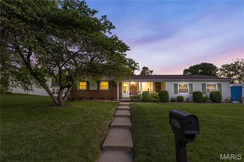 $295,000 | 3417 Greiner Drive, St. Charles, MO 63301