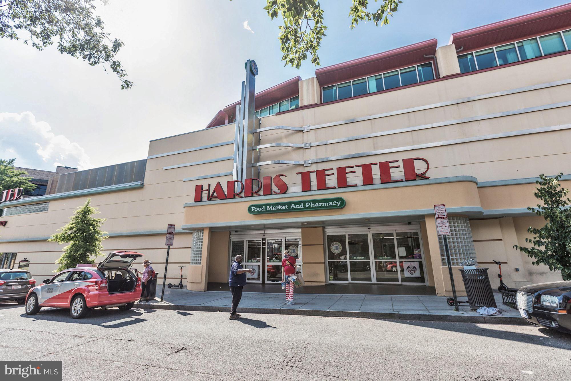 2639 15th Street Northwest, Unit 104 Washington, DC 20009 - Photo 30 of 36 a view of a building with sitting area