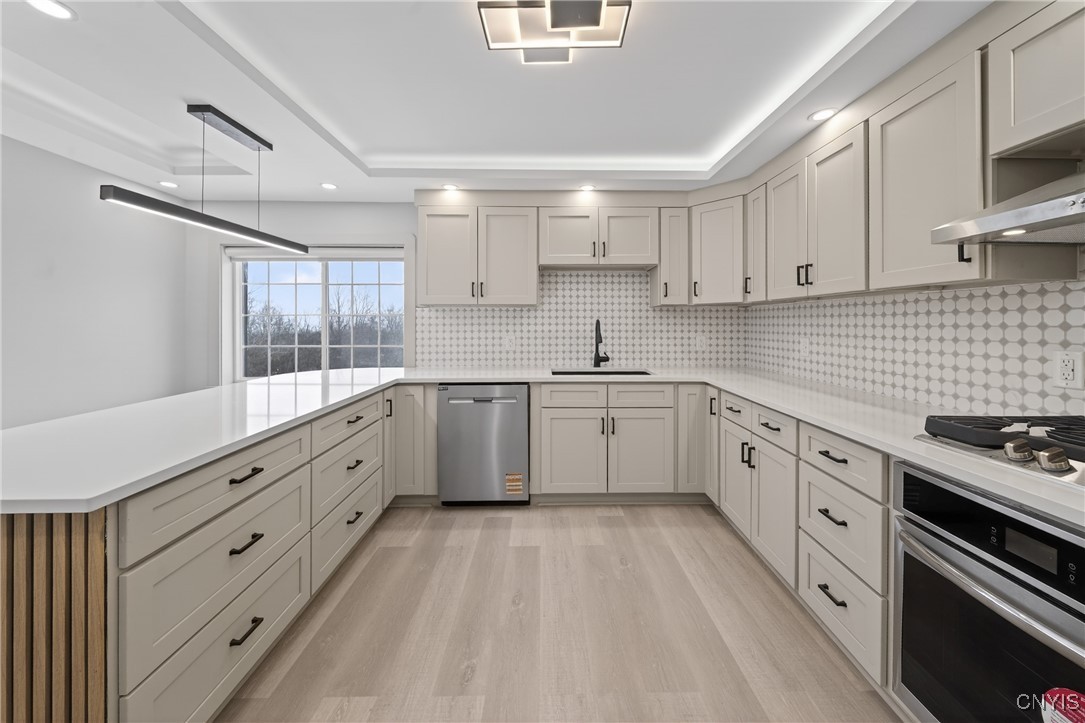 1266 Genesee Street Oneida, NY 13421 - Photo 13 of 44