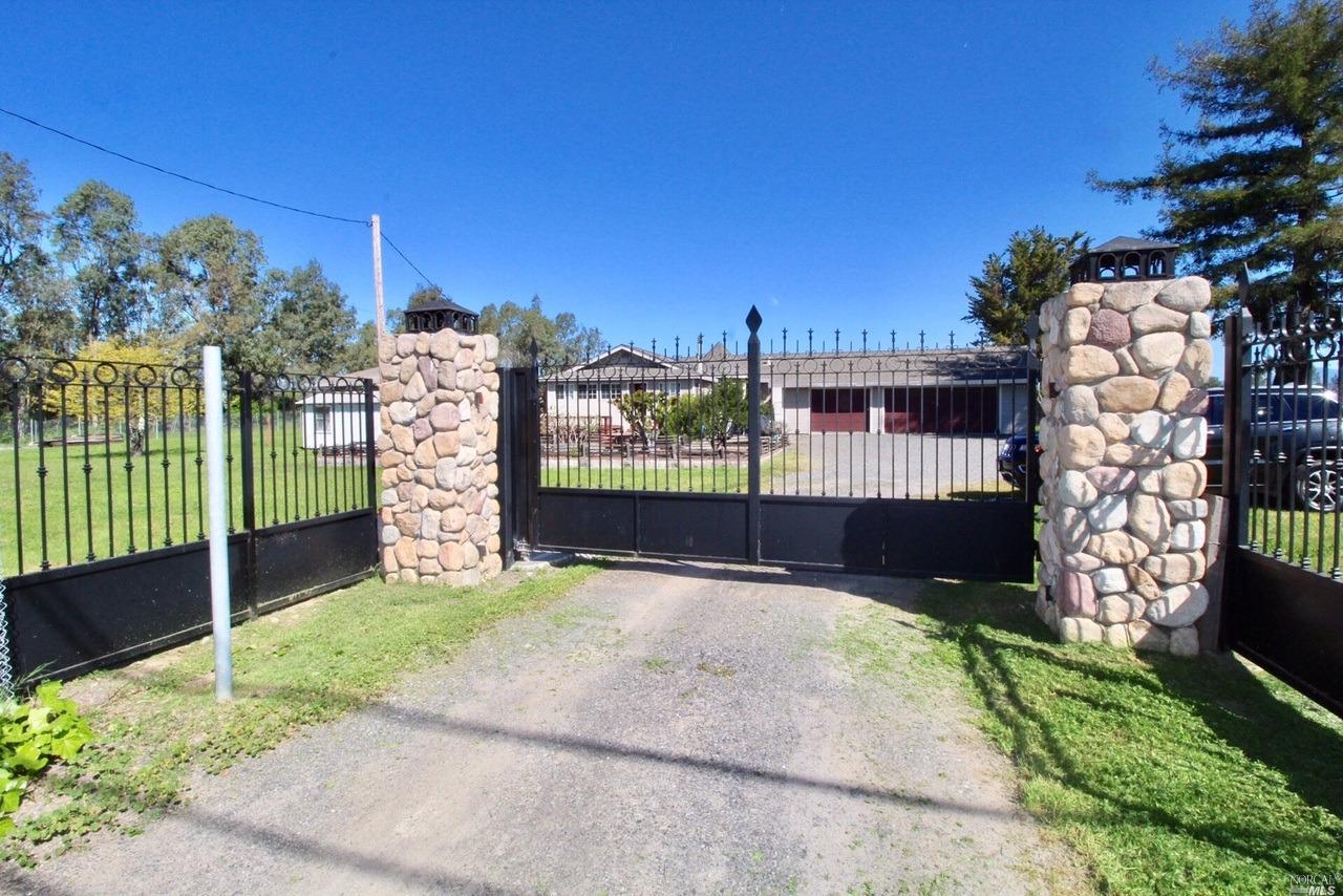 2753 Piner Road Santa Rosa, CA 95401 - Photo 1 of 1