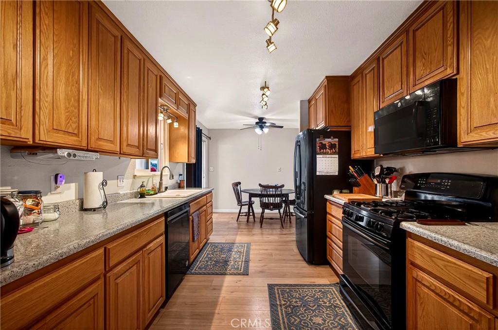 10038 Ahart Road Oroville, CA 95966 - Photo 15 of 67