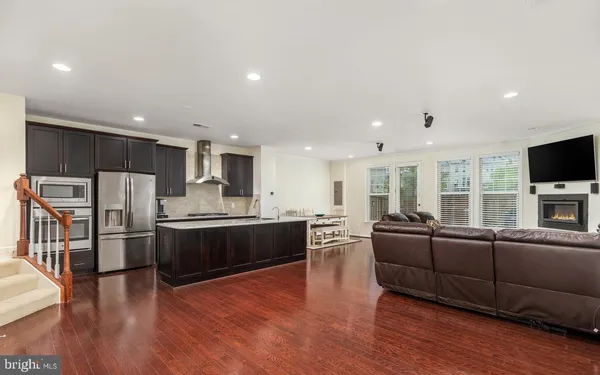 $749,990 | 41697 Moors Mine Terrace, Aldie, VA 20105