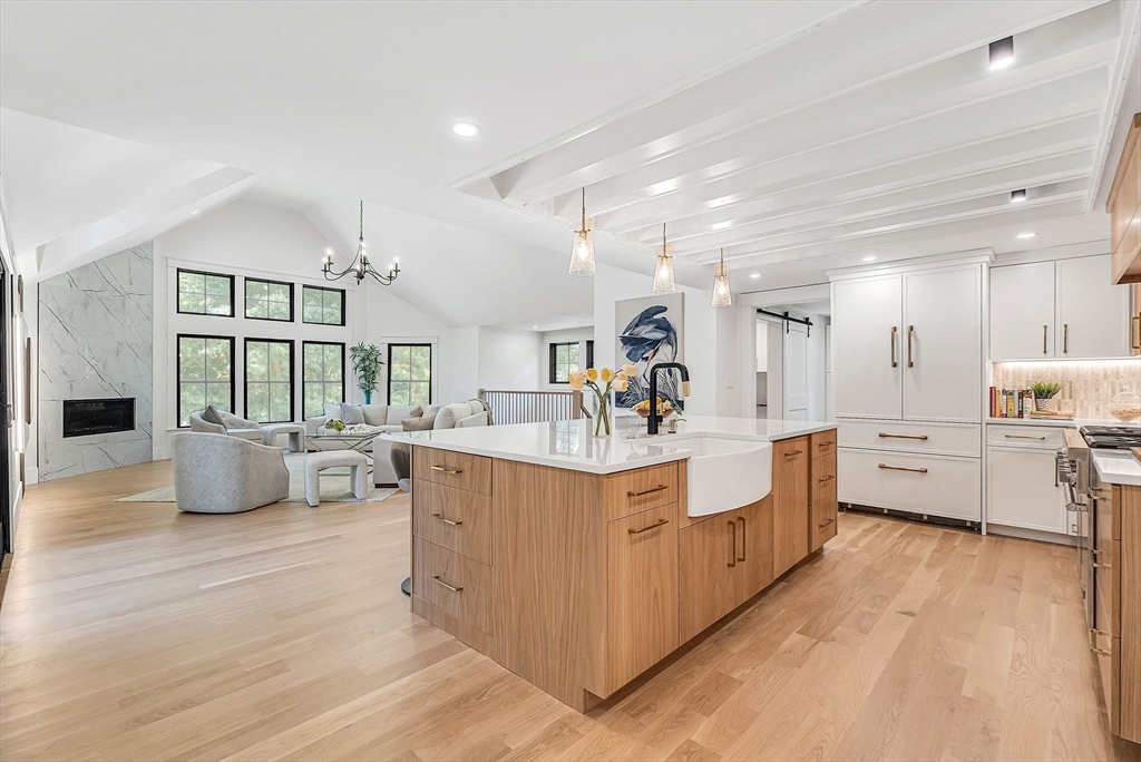 47 Rolling Lane Needham, MA 02492 - Photo 7 of 31
