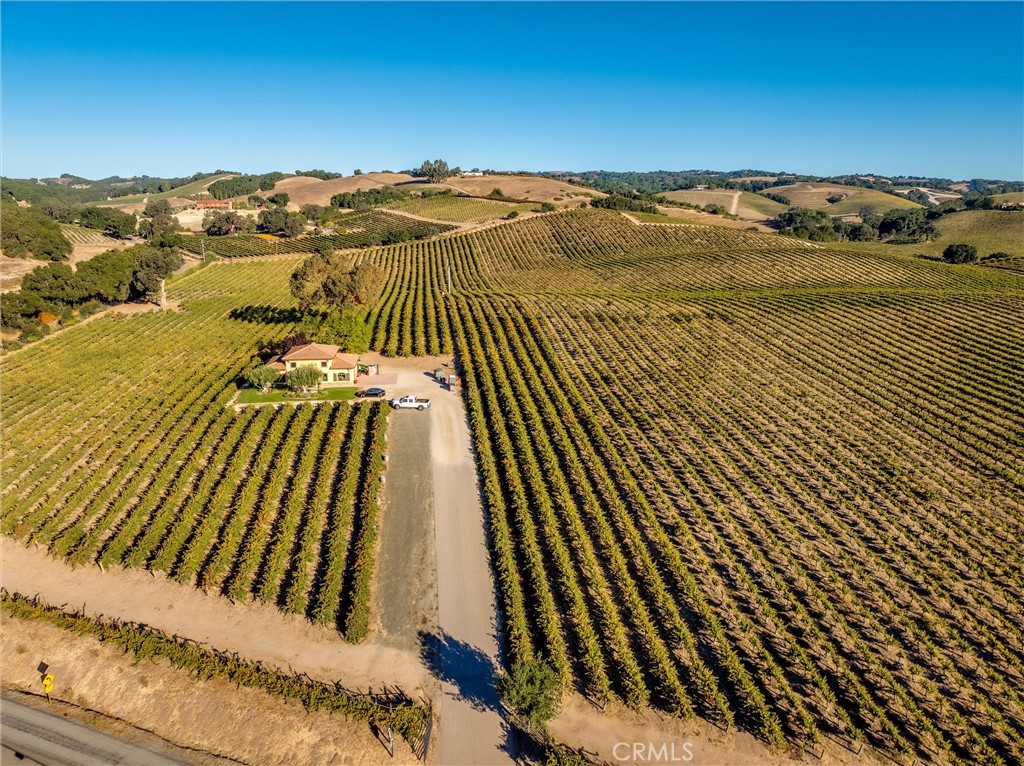 3000 Oakdale Road Paso Robles, CA 93446 - Photo 5 of 26 Aerial view from tasting room entrance.