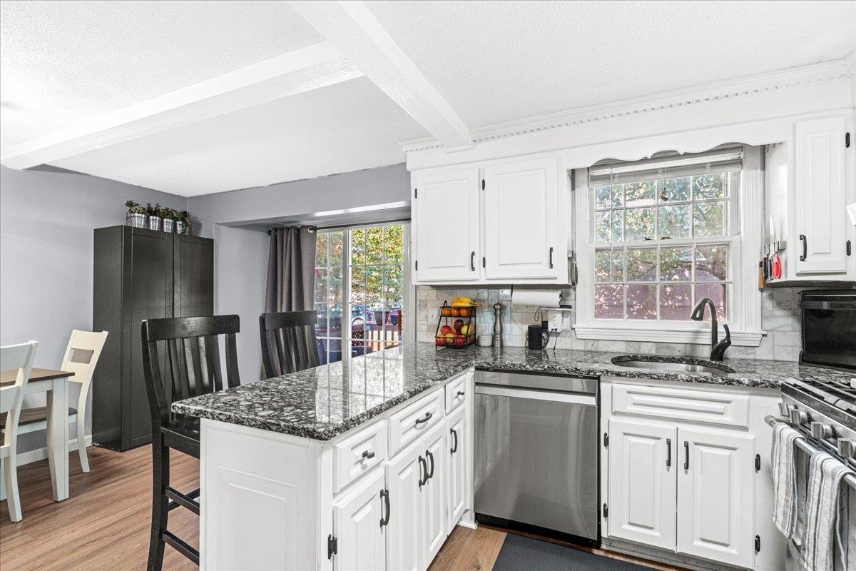 39 Cannongate III Road, Unit 3 Nashua, NH 03063 - Photo 6 of 40 Gallery Image 6