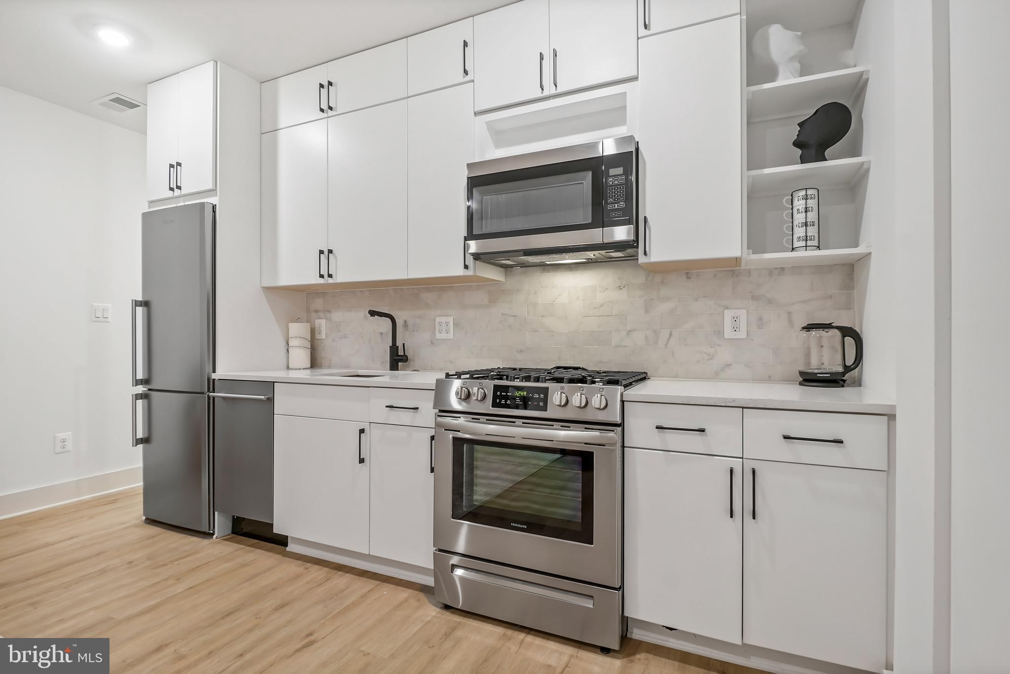 256 15th Street Southeast, Unit 1 Washington, DC 20003 - Photo 5 of 12