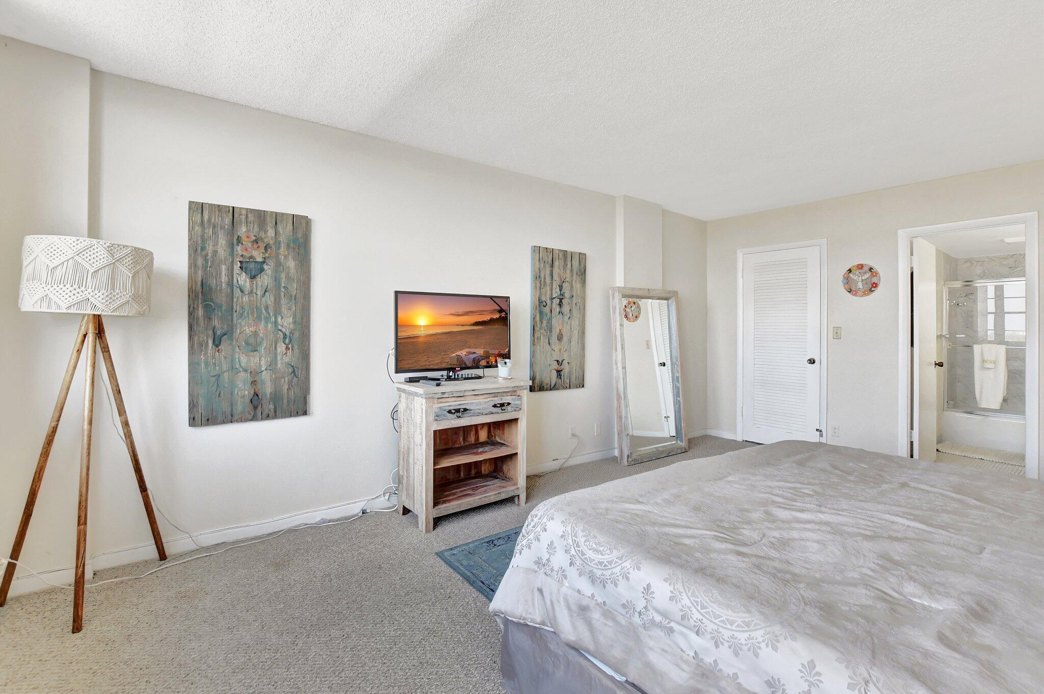 2121 North Ocean Boulevard, Unit 1406W Boca Raton, FL 33431 - Photo 20 of 55 14-web-or-mls-DSC_3276