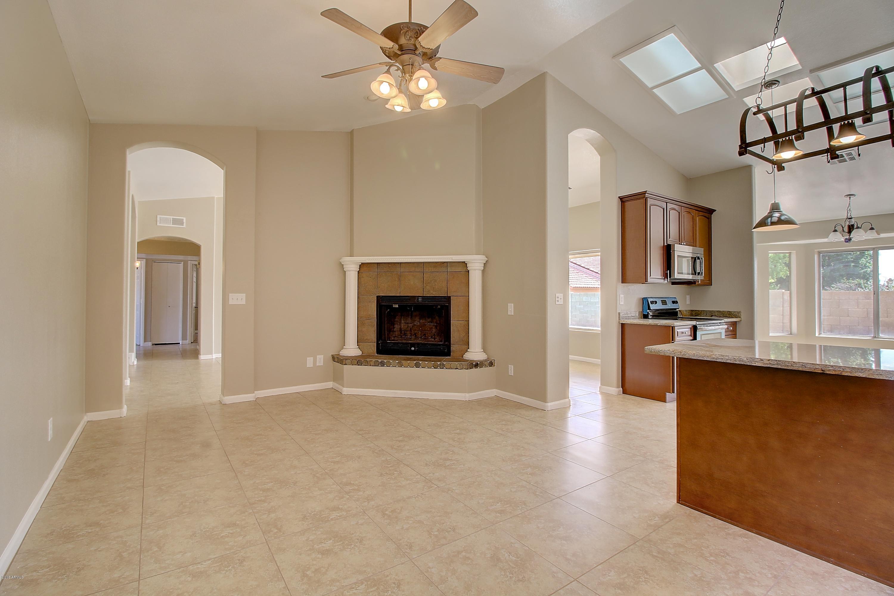 4317 East Frye Road Phoenix, AZ 85048 - Photo 11 of 35 IMG_9774_5_6_7_8