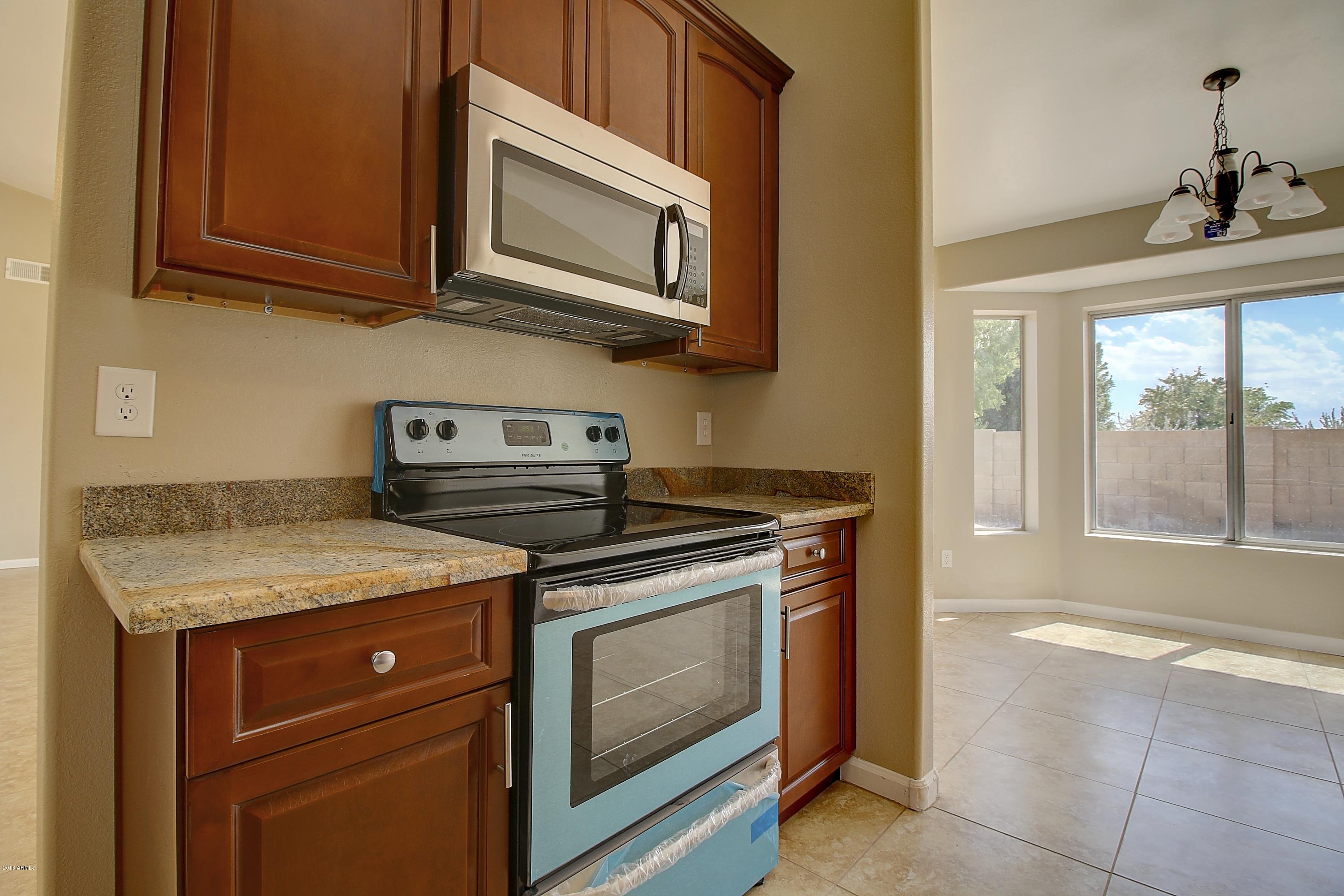 4317 East Frye Road Phoenix, AZ 85048 - Photo 12 of 35 IMG_9809_10_11_12_13