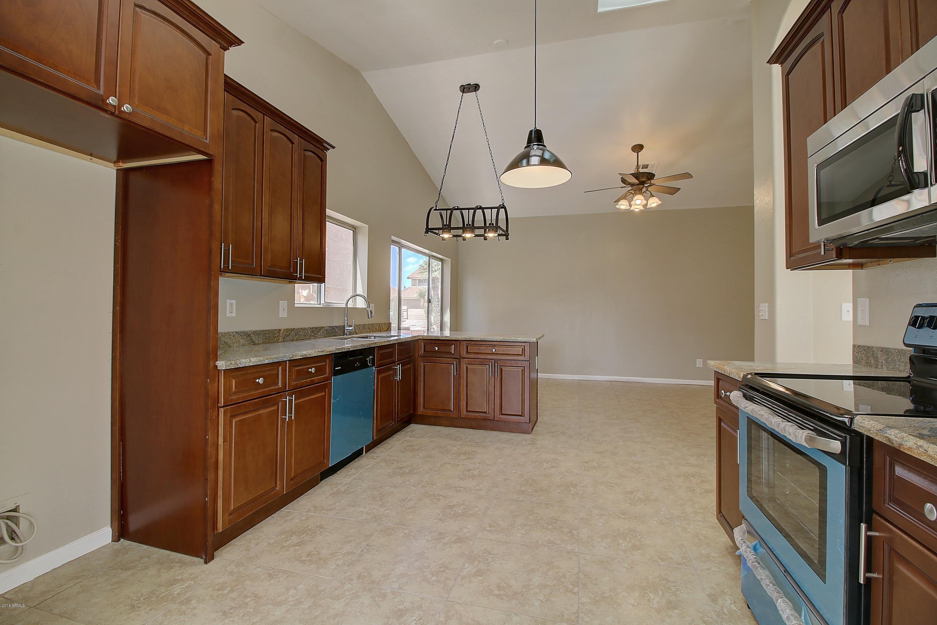 4317 East Frye Road Phoenix, AZ 85048 - Photo 13 of 35 IMG_9819_20_21_22_23
