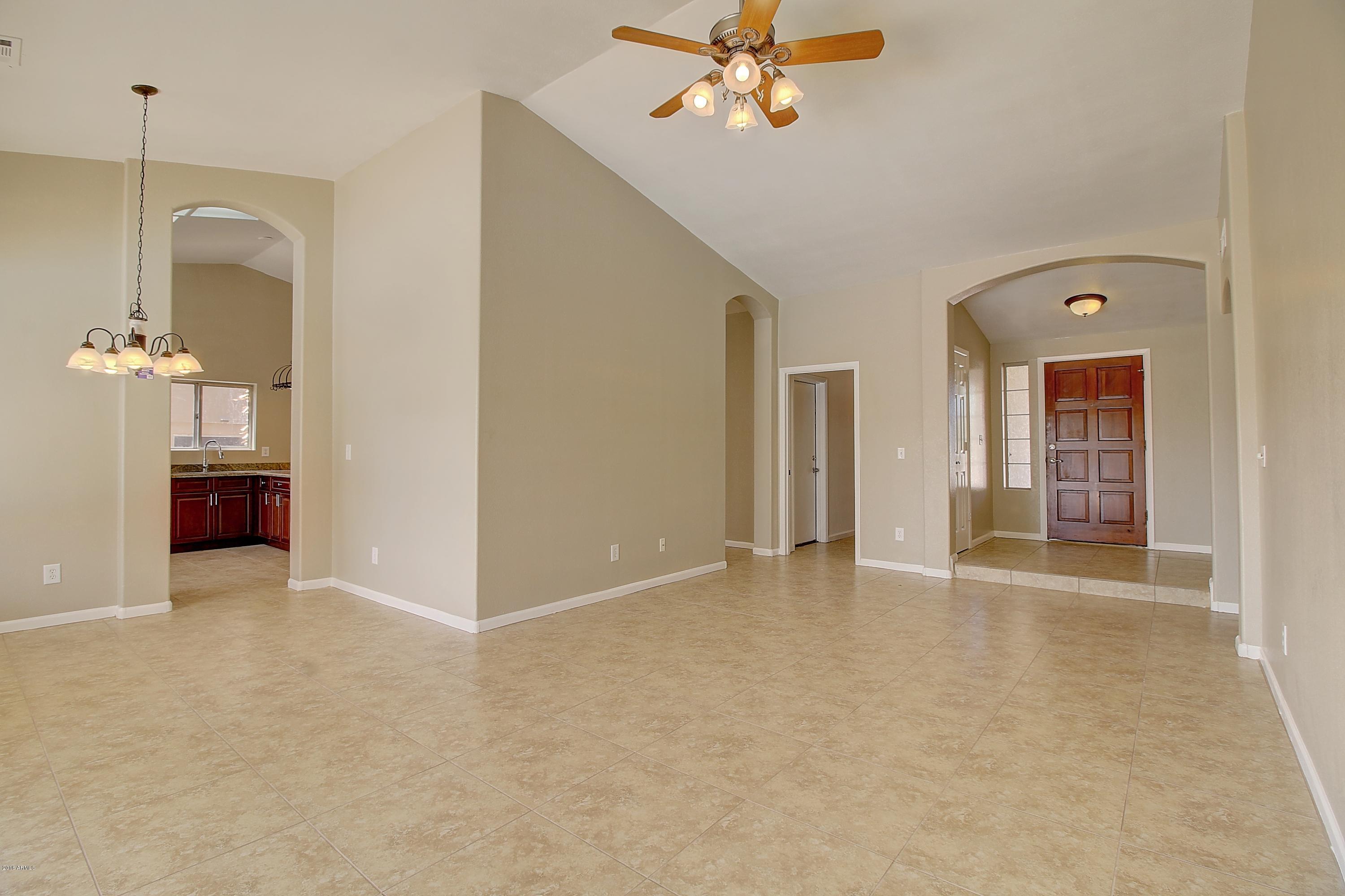4317 East Frye Road Phoenix, AZ 85048 - Photo 6 of 35 IMG_9739_40_41_42_43