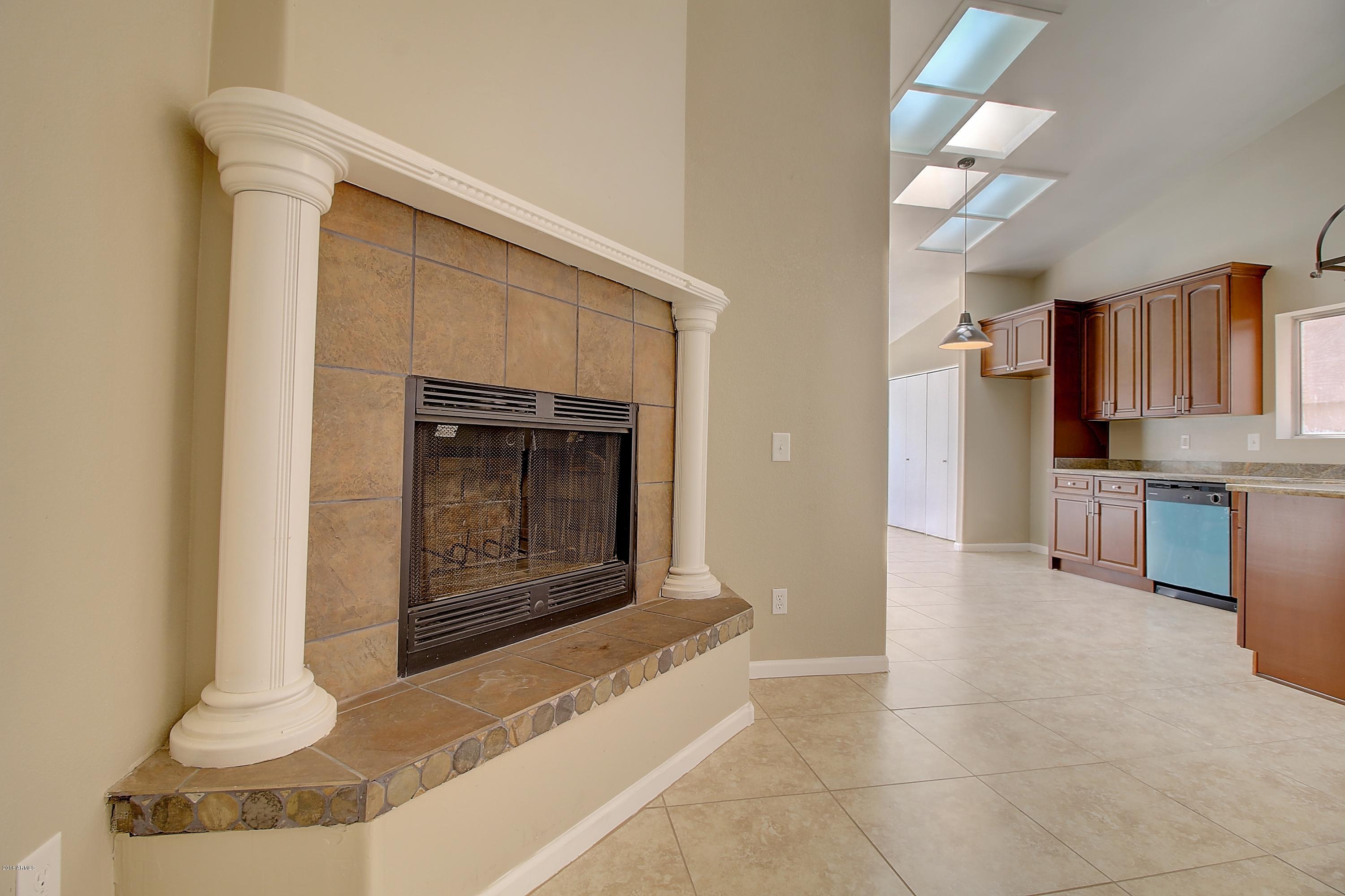 4317 East Frye Road Phoenix, AZ 85048 - Photo 9 of 35 IMG_9769_70_71_72_73
