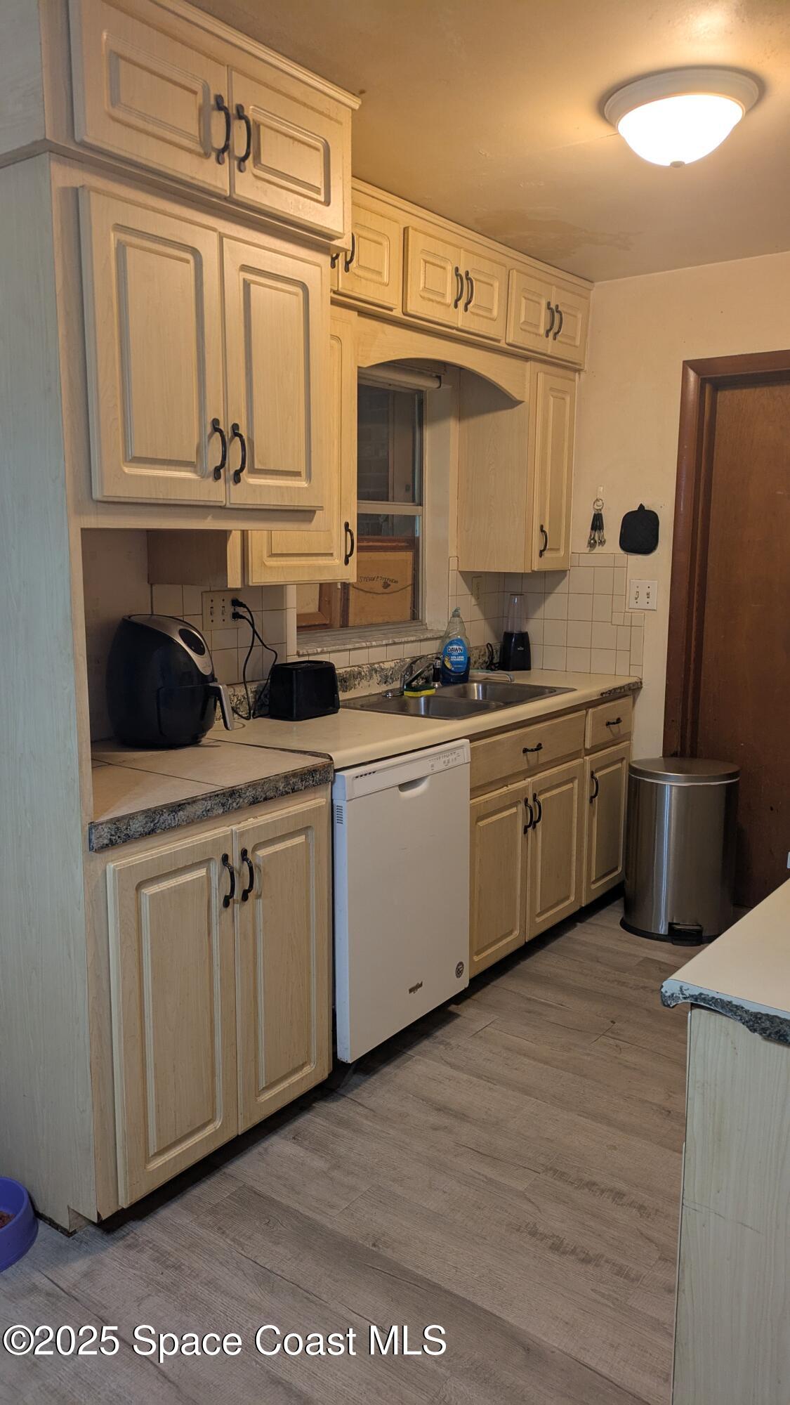 360 Captains Row Merritt Island, FL 32952 - Photo 7 of 25 PXL_20250823_171459103.MP