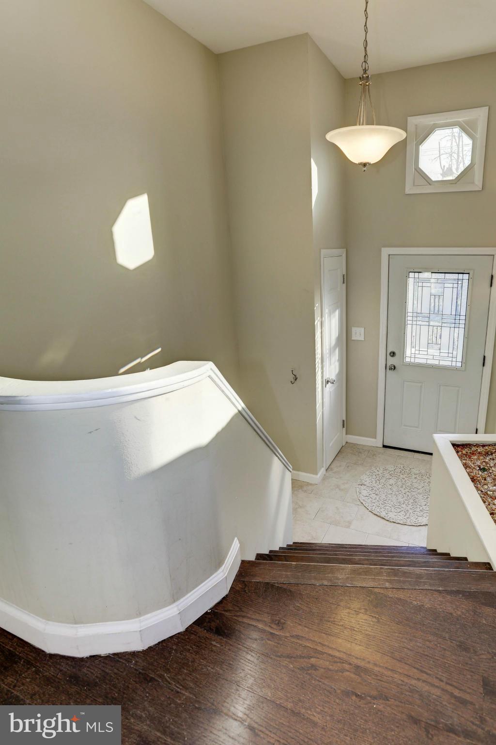 4634 Mountain Road Pasadena, MD 21122 - Photo 18 of 30 Foyer