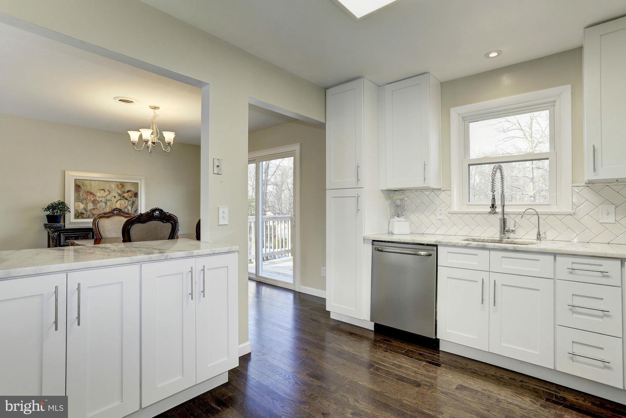 4634 Mountain Road Pasadena, MD 21122 - Photo 4 of 30 Plenty of cabinet and counter space!