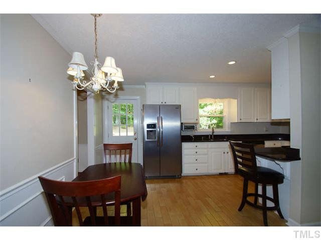 7009 Tanbark Way Raleigh, NC 27615 - Photo 8 of 25 Breakfast Area