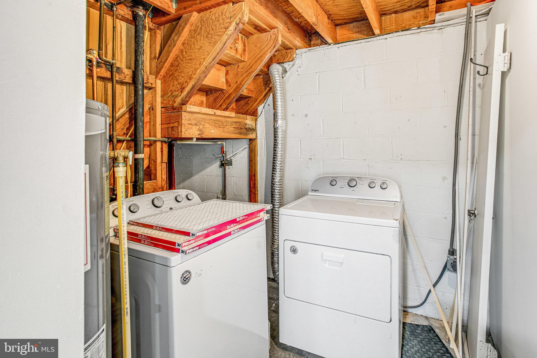 3412 North Beaumont Road Woodbridge, VA 22193 - Photo 28 of 34 a utility room with dryer and washer