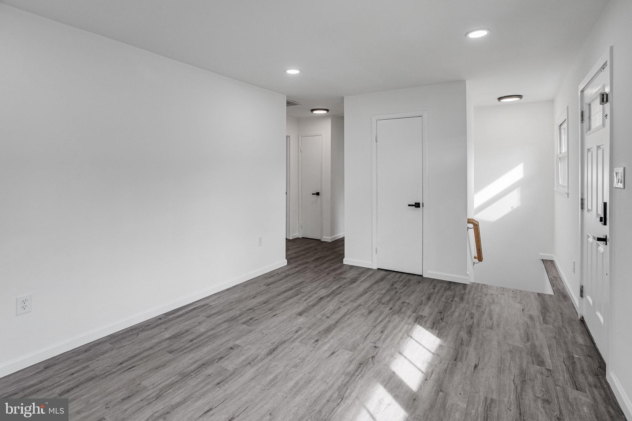 3412 North Beaumont Road Woodbridge, VA 22193 - Photo 6 of 34 a view of empty room with wooden floor