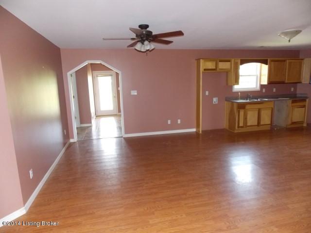 8044 Perryville Road Springfield, KY 40069 - Photo 8 of 15 Dining Area