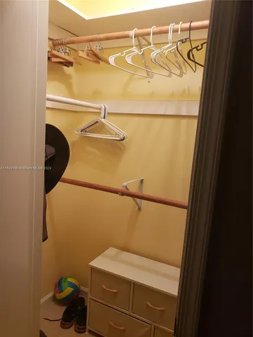 $150,000 | 2220 Northeast 68th Street, Unit 1028, Fort Lauderdale, FL 33308