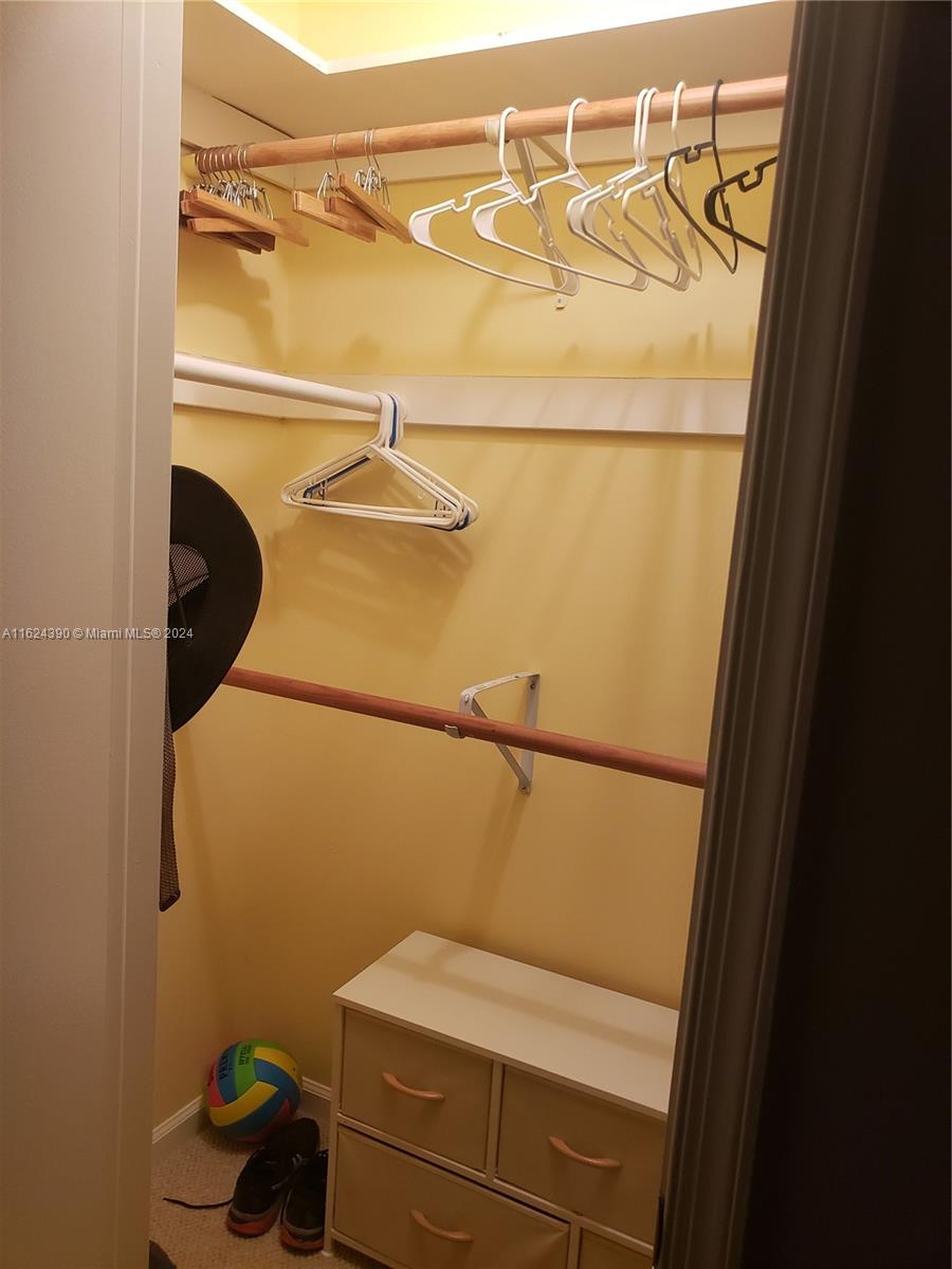 2220 Northeast 68th Street, Unit 1028 Fort Lauderdale, FL 33308 - Photo 13 of 39