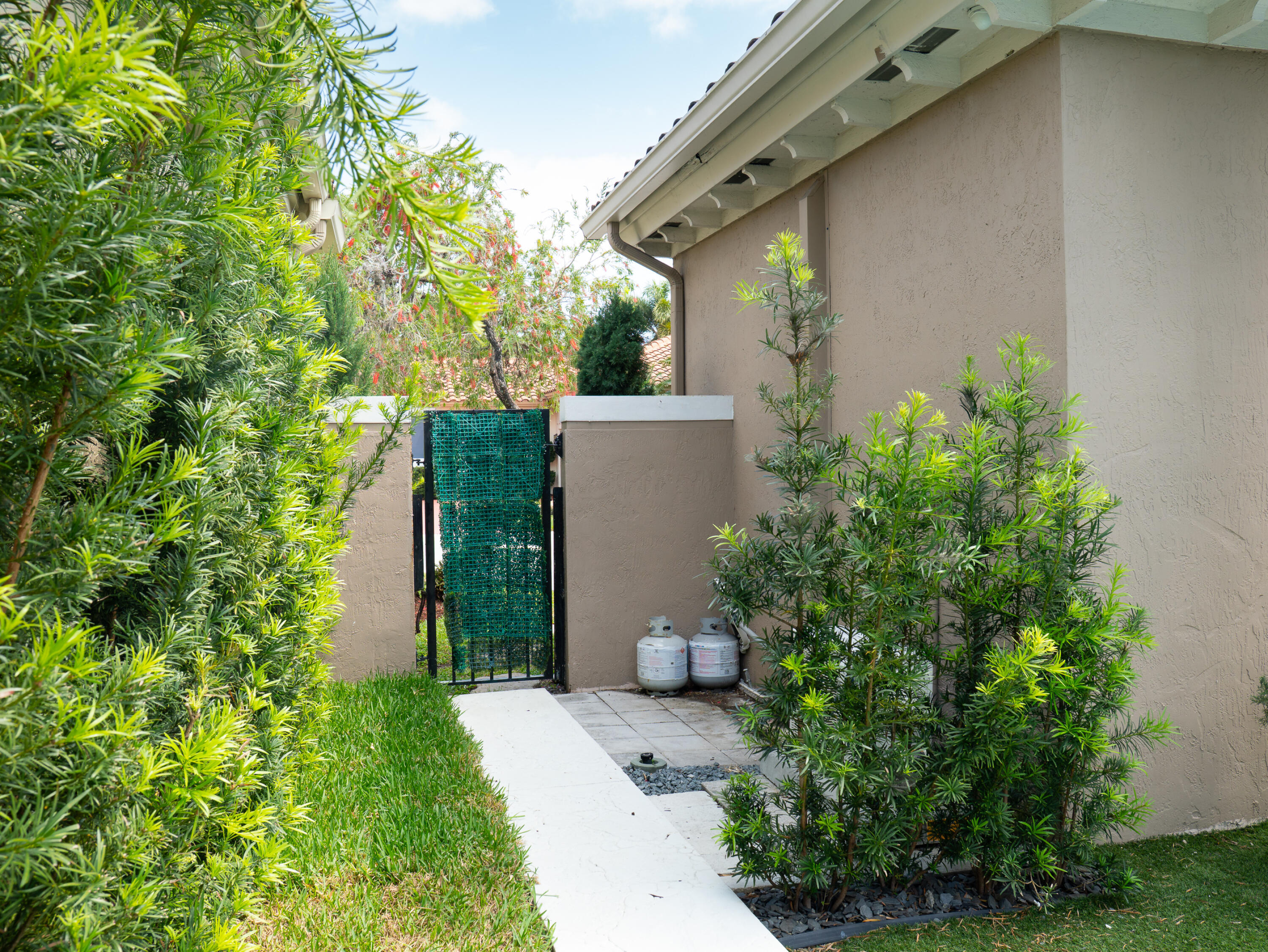 20710 Northwest 29th Avenue Boca Raton, FL 33434 - Photo 51 of 96 DSC07064