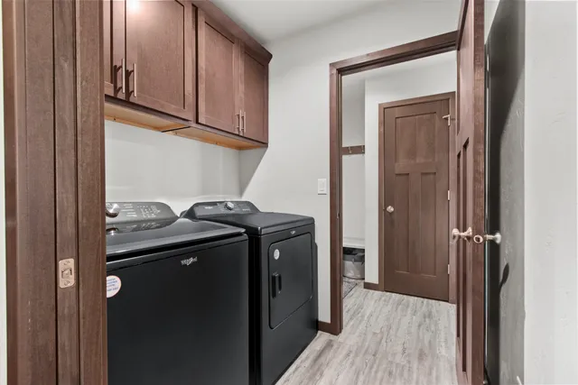 $433,900 | 537 Golf Side Court, Hortonville, WI 54944