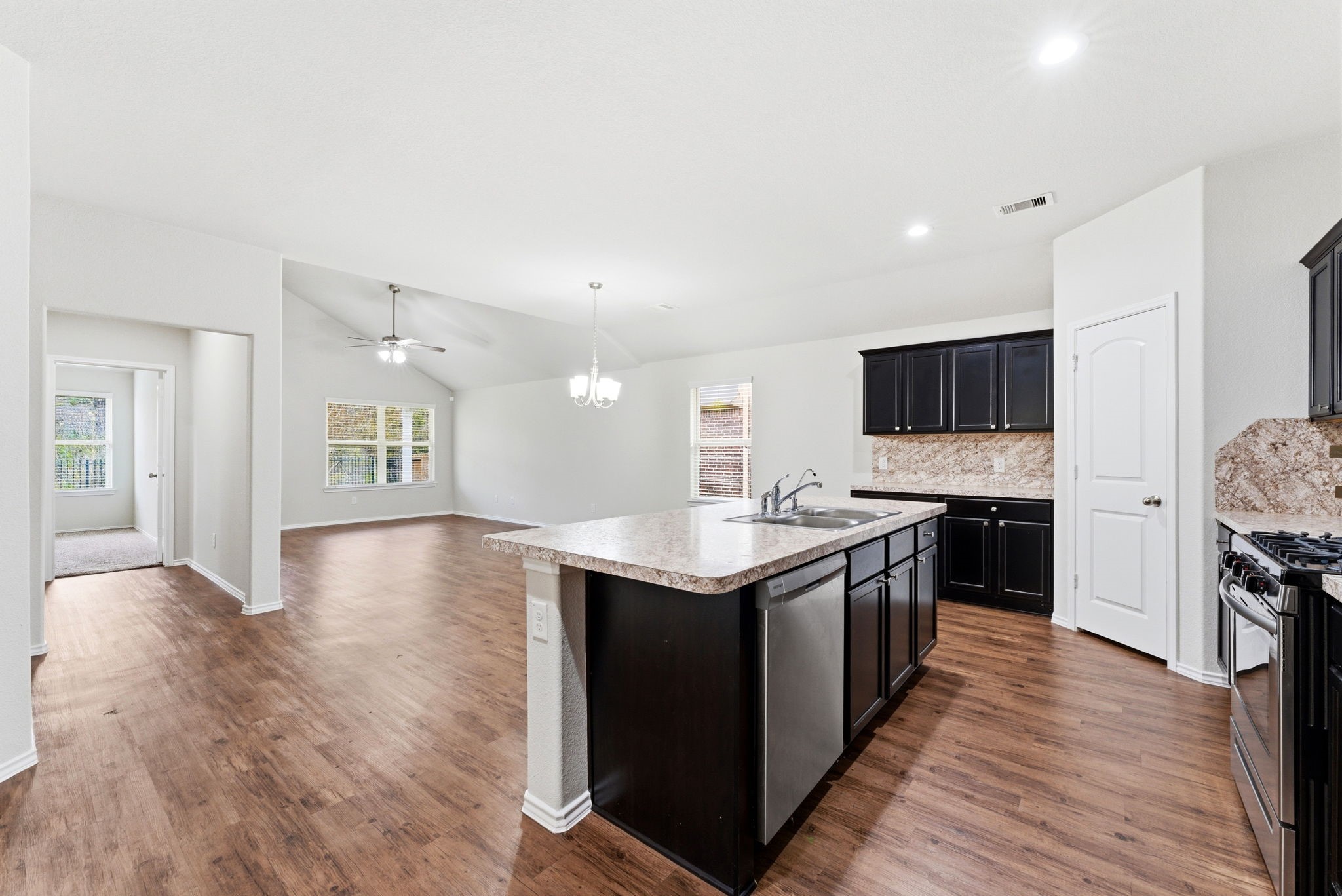 5626 Mesquite Oaks Trail Spring, TX 77389 - Photo 5 of 33