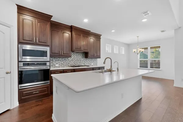 $3,500 | 2249 English Ivy Road, Frisco, TX 75033