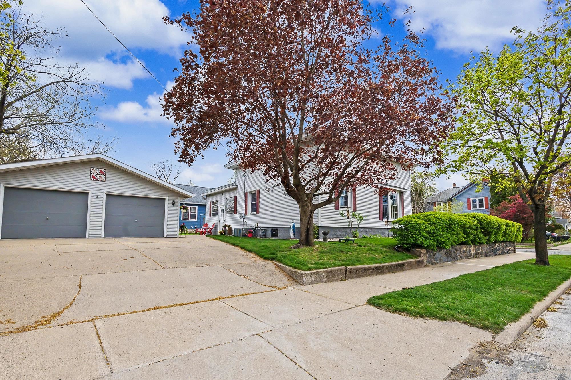1901 Strongs Avenue Stevens Point, WI 54481 - Photo 2 of 50