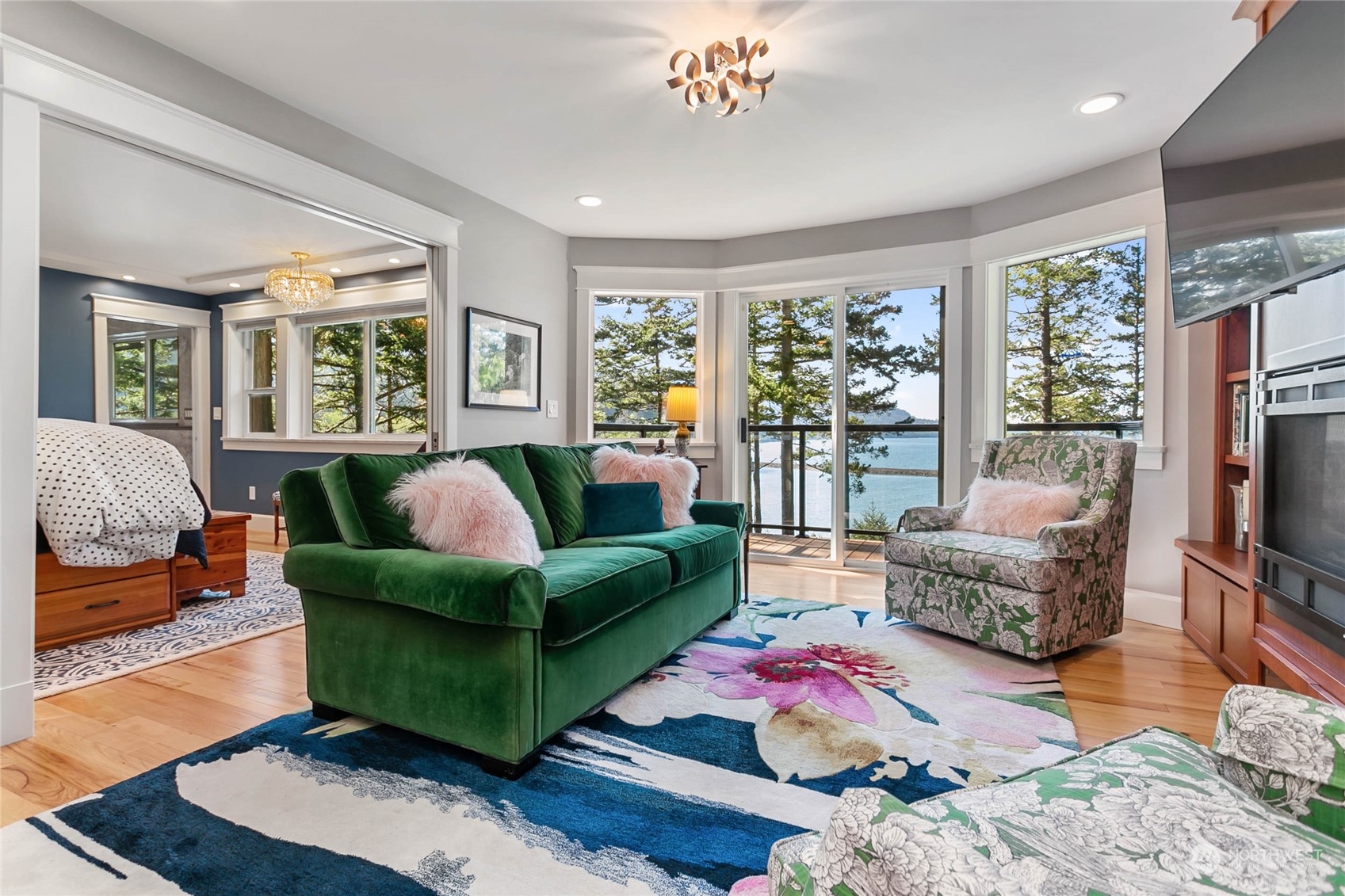 324 Sea Pines Road Bellingham, WA 98229 - Photo 25 of 40 a living room with furniture and a flat screen tv