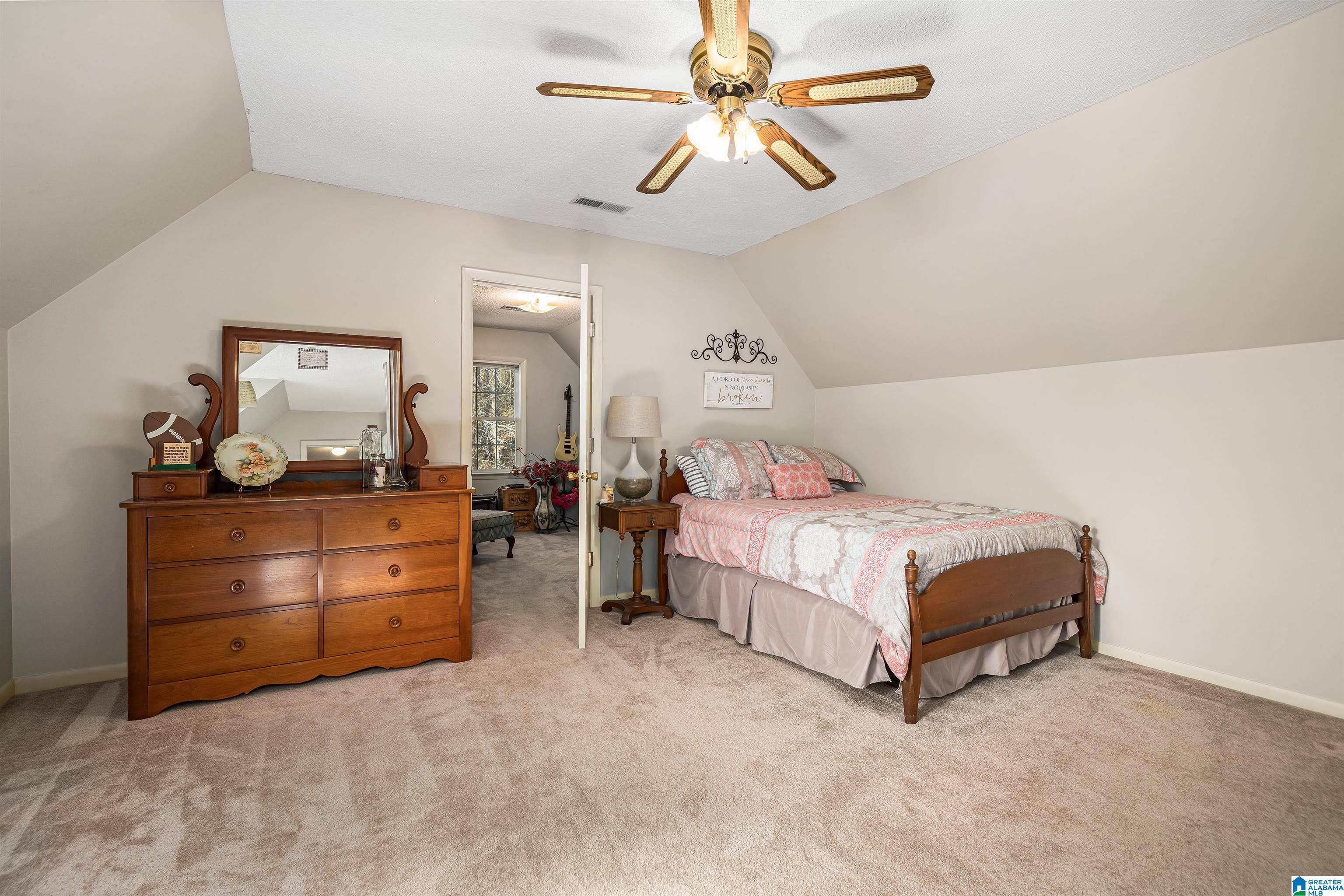 401 Lakeshore Lane Oneonta, AL 35121 - Photo 13 of 24