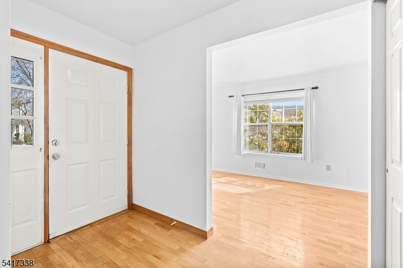 12 Buffalo Hollow Road Somerville, NJ 08876 - Photo 4 of 25