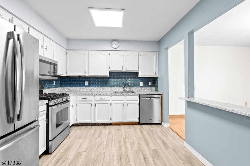 12 Buffalo Hollow Road Somerville, NJ 08876 - Photo 7 of 25