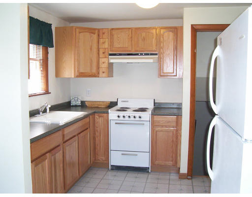 86 Wilmington Road Burlington, MA 01803 - Photo 3 of 8 Gallery Image 3