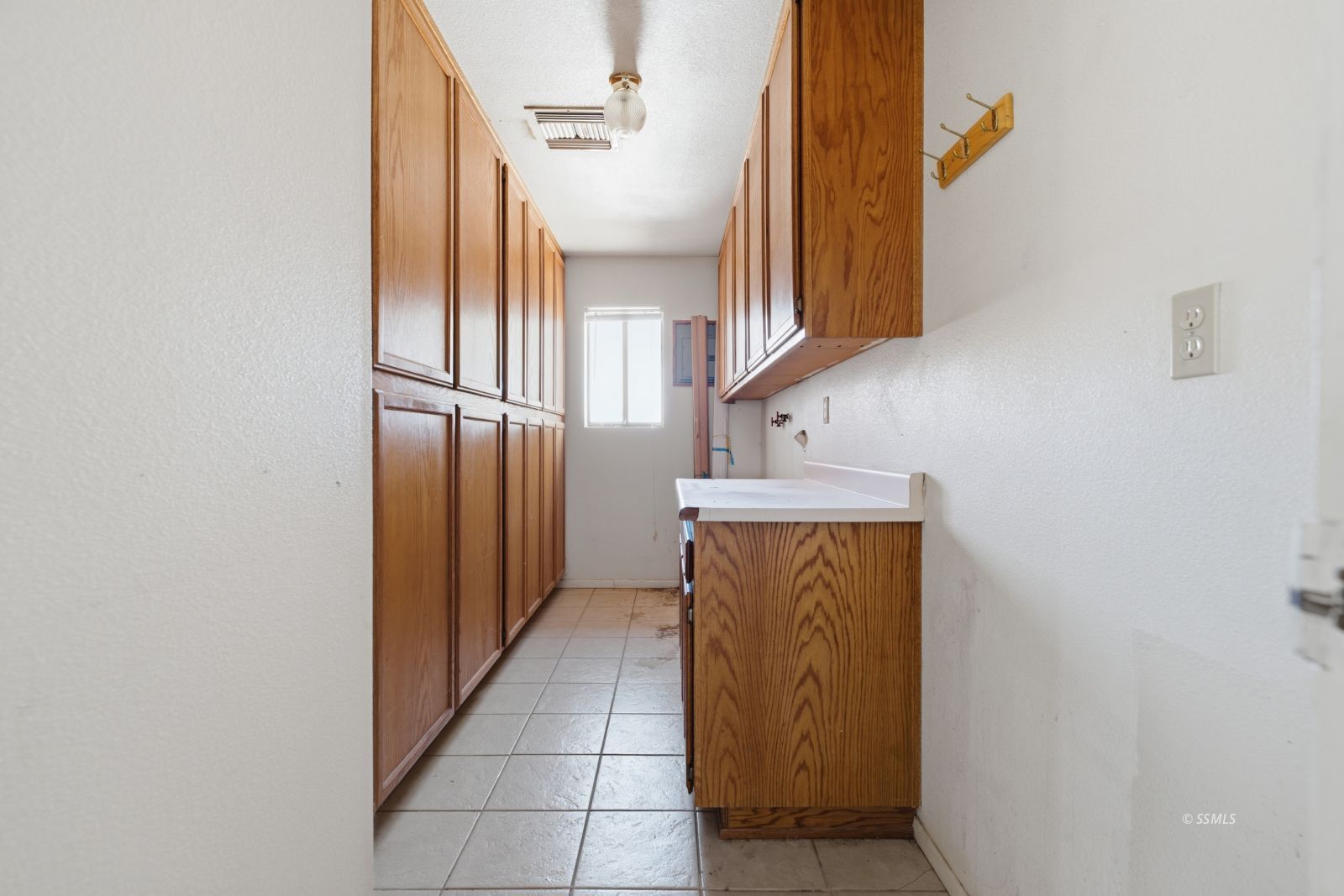 3443 3rd Street Inyokern, CA 93527 - Photo 9 of 24 a view of entryway and kitchen